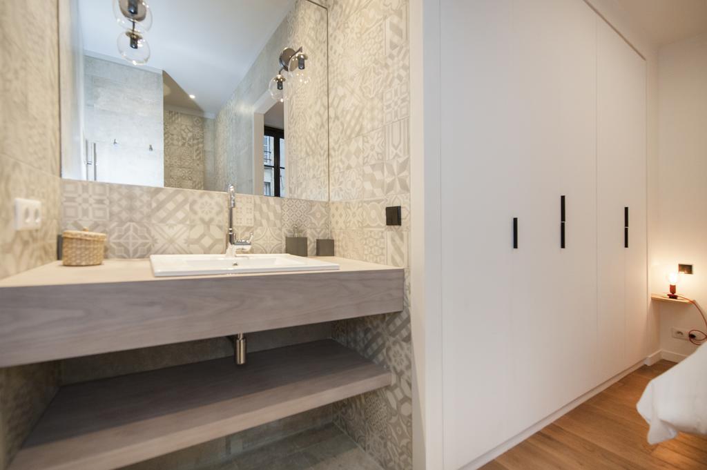 Pick A Flat'S Apartment In Le Marais - Rue Sainte Croix De La Bretonnerie Paris Rom bilde